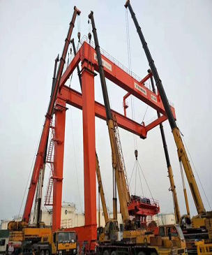 25吨吊车如何调吊钩压力 用于悬挂载荷并进行吊装作业